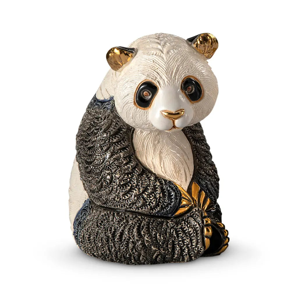Rinconada De Rosa Panda Bear Sitting