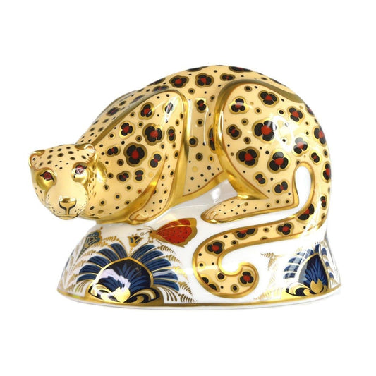 royal crown derby savannah leopard paperweight - Charterwells